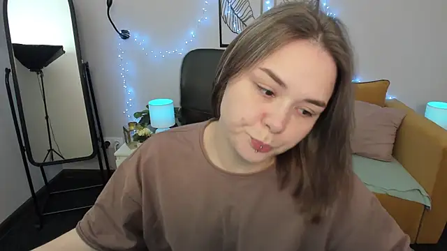 Snapshot of Sophi_gi chatting on September 13, 3:17 am Sophi gi online show from September 13, 3:17 am