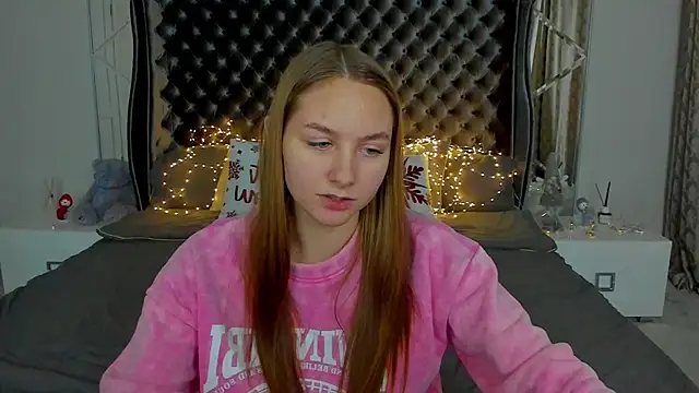 MilaAddams online show from January 10, 7:04 pm