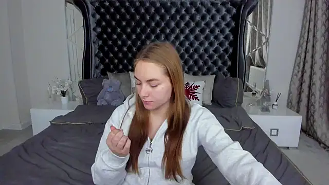 MilaAddams online show from February 8, 12:41 pm
