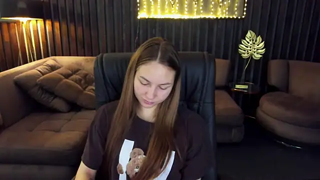 MilaAddams online show from July 8, 5:34 am