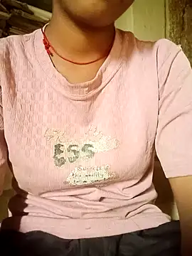 Snapshot of Pari_queen_44 chatting on October 27, 7:45 am Pari queen 44 online show from October 27, 7:45 am