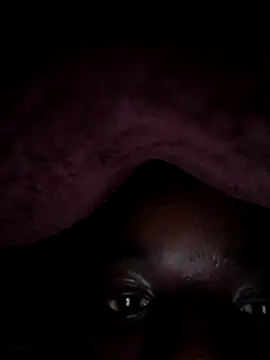 Snapshot of KwaneleK1 chatting on November 24, 9:47 pm KwaneleK1 online show from November 24, 9:47 pm