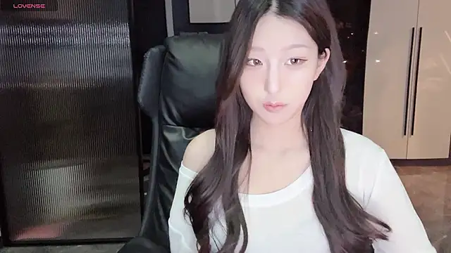 Winnie666- online show from February 6, 3:15 pm