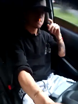 DebutingPathway online show from December 19, 11:17 am