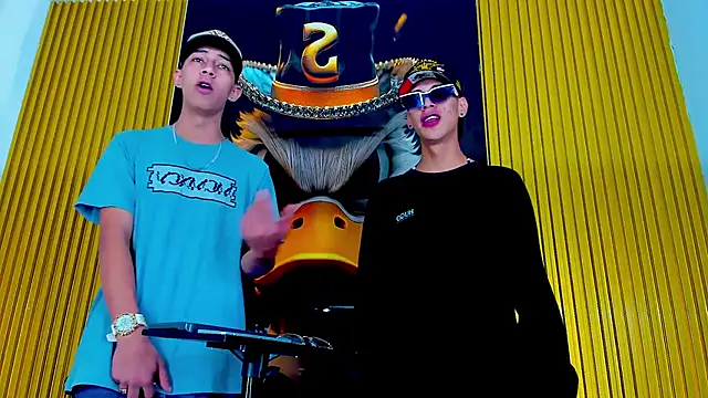 Dante Brown1  online show from October 15, 8:53 pm