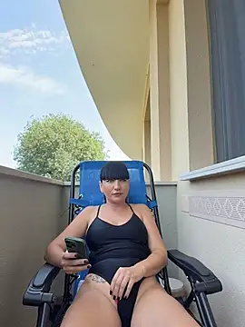 Snapshot of MysticCleo chatting on July 15, 9:47 am MysticCleo online show from July 15, 9:47 am