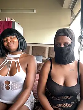 Snapshot of houseforsex chatting on November 3, 1:45 pm houseforsex online show from November 3, 1:45 pm