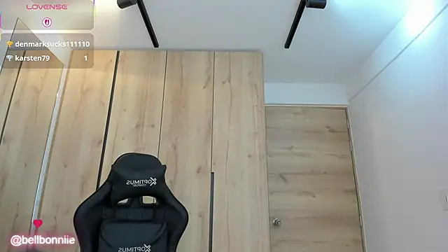 belllbonniie online show from October 10, 8:08 pm