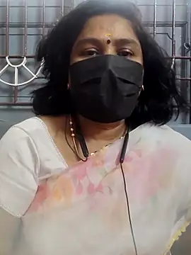 Snapshot of Tamil_Azhaghi25 chatting on June 12, 11:31 am Tamil Azhaghi25 online show from June 12, 11:31 am