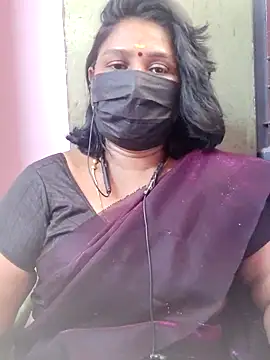 Snapshot of Tamil_Azhaghi25 chatting on June 18, 6:35 am Tamil Azhaghi25 online show from June 18, 6:35 am
