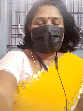 Snapshot of Tamil_Azhaghi25 chatting on June 18, 11:36 am Tamil Azhaghi25 online show from June 18, 11:36 am
