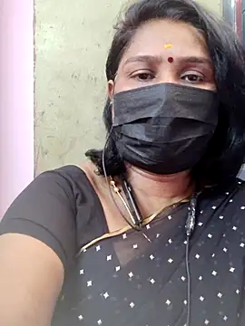 Snapshot of Tamil_Azhaghi25 chatting on June 22, 6:10 am Tamil Azhaghi25 online show from June 22, 6:10 am