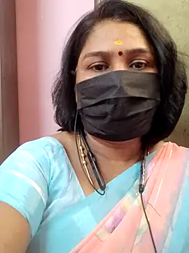 Snapshot of Tamil_Azhaghi25 chatting on June 27, 7:02 am Tamil Azhaghi25 online show from June 27, 7:02 am