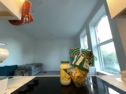 RoseMaee online show from October 6, 4:48 pm