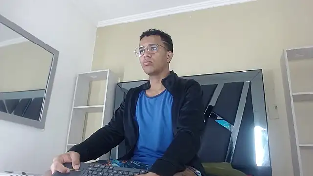 aston xvera online show from November 11, 1:00 pm