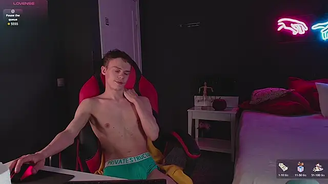 Brad Myles online show from October 22, 2:39 pm