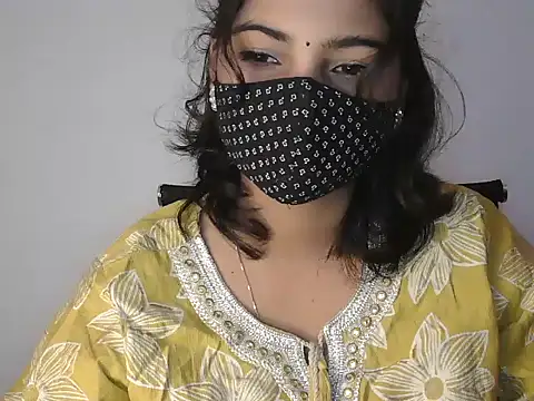 Hott Noor online show from November 6, 10:05 am