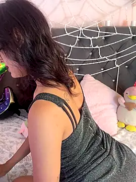 Im Lyan online show from October 24, 4:14 pm