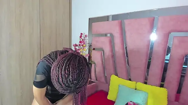 MaraKarly online show from October 9, 7:45 pm