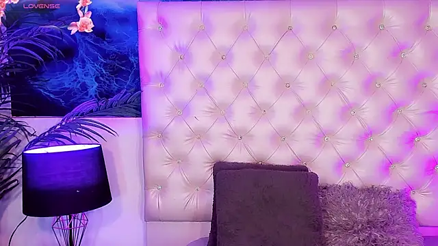 Valeria Swett  online show from July 19, 8:23 pm