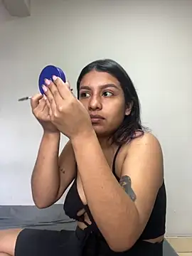  Chloe Smith online show from October 21, 3:35 pm