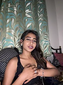 STRIP GLOW online show from March 7, 12:18 am