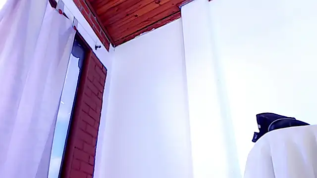 Snapshot of aura-monet chatting on October 16, 9:49 pm aura-monet online show from October 16, 9:49 pm