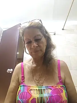 MaryLunne online show from February 18, 11:33 pm