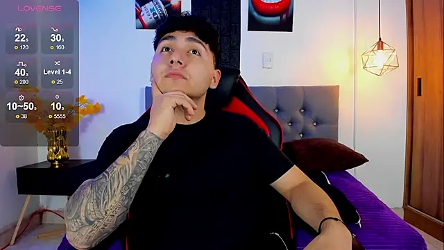 Nicolas James Sc online show from October 31, 1:45 pm