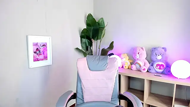 Mystic blue online show from January 19, 12:42 pm