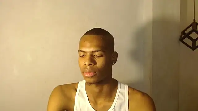 Snapshot of criss_zuri chatting on October 8, 11:41 am criss zuri online show from October 8, 11:41 am