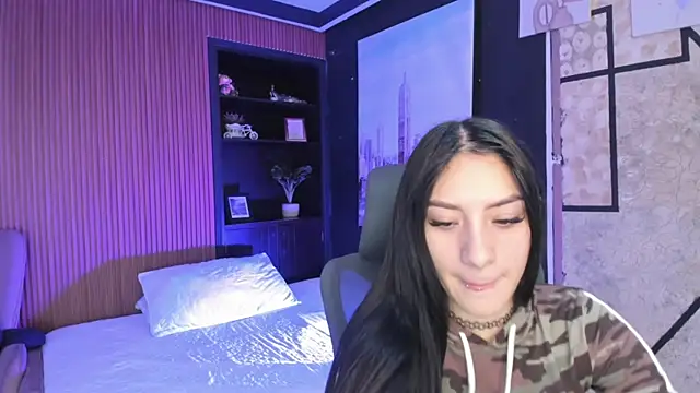 Snapshot of AlliceCopper chatting on February 4, 12:33 pm AlliceCopper online show from February 4, 12:33 pm