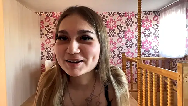 ellieluvureyes online show from October 2, 11:28 am