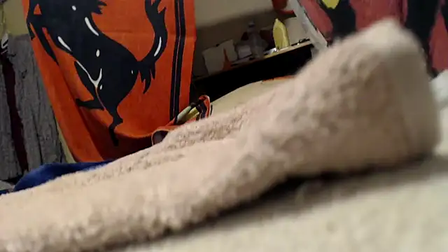 Snapshot of BiglovelyXXL chatting on December 1, 4:50 am BiglovelyXXL online show from December 1, 4:50 am