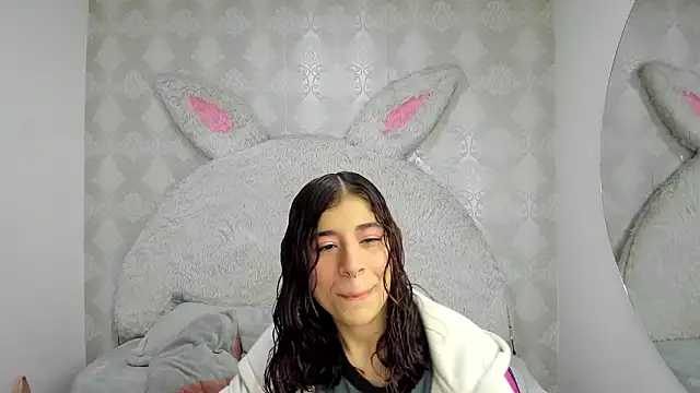 Gaby louse online show from March 23, 7:18 pm