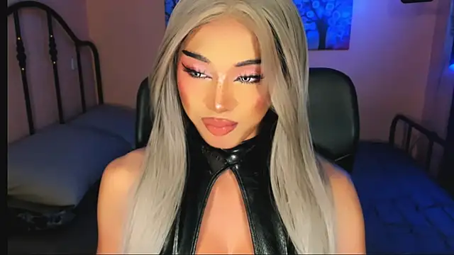 xUrGoddess Bellax online show from December 16, 11:21 pm