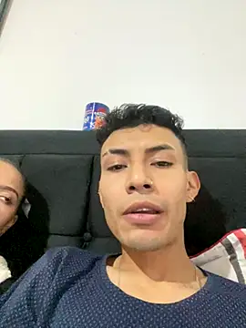 coupledesire18 online show from November 22, 4:22 am