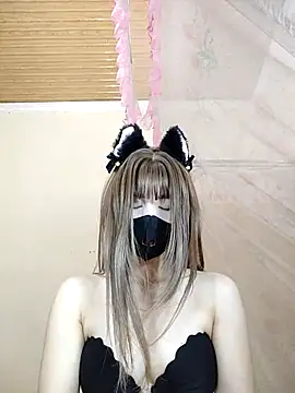 Snapshot of Helen69x chatting on October 16, 4:02 am Helen69x online show from October 16, 4:02 am