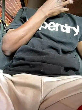 Snapshot of MeneerIan chatting on September 16, 9:43 am MeneerIan online show from September 16, 9:43 am