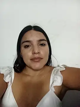 chloe 90 online show from October 13, 11:49 pm