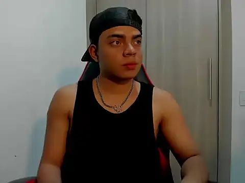 Snapshot of Axel-Latin-Boy chatting on September 25, 4:49 am Axel-Latin-Boy online show from September 25, 4:49 am