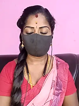 Snapshot of tamilammukuttyy chatting on April 24, 3:31 am tamilammukuttyy online show from April 24, 3:31 am