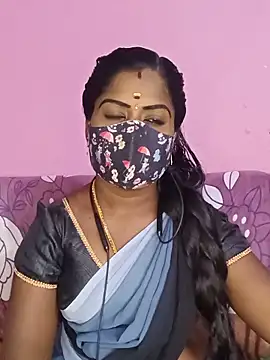 Snapshot of tamilammukuttyy chatting on May 18, 9:15 am tamilammukuttyy online show from May 18, 9:15 am