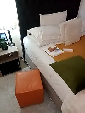 Creamy Chocolatex online show from November 15, 4:14 pm