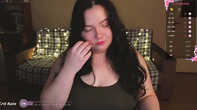 EmillyBones online show from November 3, 3:57 pm