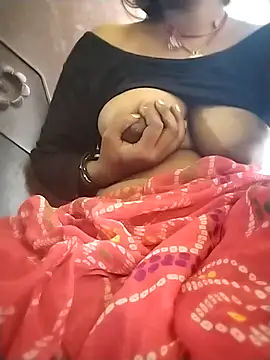 Snapshot of Bebo_Sweety143 chatting on November 5, 7:41 am Bebo Sweety143 online show from November 5, 7:41 am