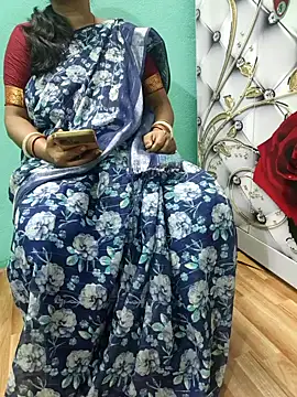 Snapshot of desi_boudi87 chatting on October 18, 11:33 am desi boudi87 online show from October 18, 11:33 am