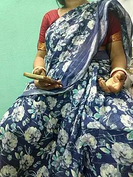 Snapshot of desi_boudi87 chatting on November 1, 11:34 am desi boudi87 online show from November 1, 11:34 am