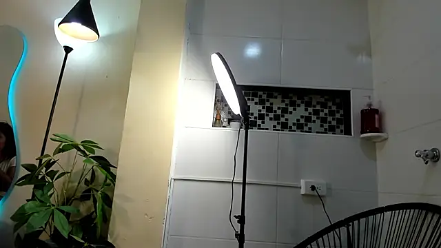 keila hott20 online show from September 17, 12:51 pm