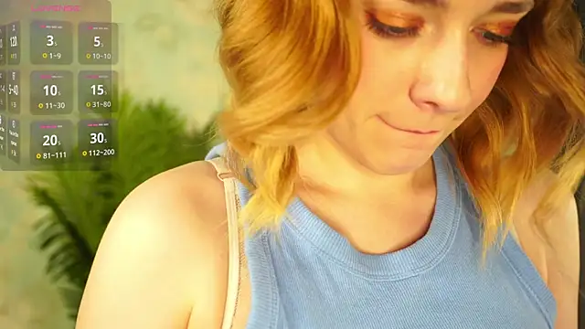 HollieCollelo online show from March 22, 3:10 am